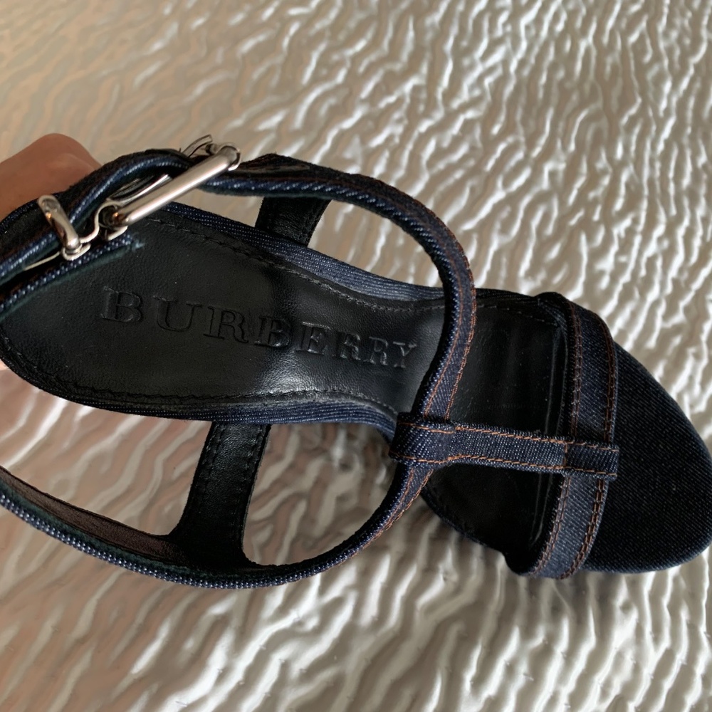 🚨‼️SOLD‼️🚨Authentic Burberry denim checkered wedge sandals - Picture 16 of 17